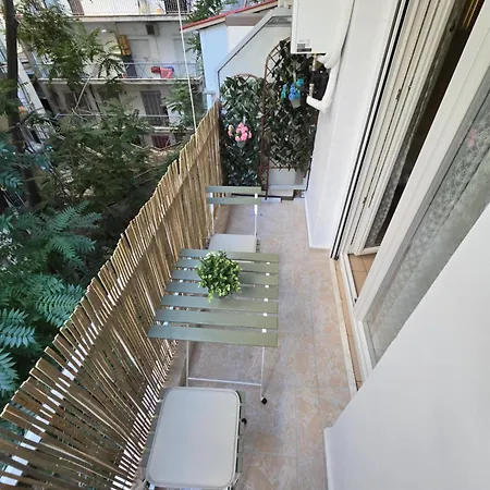 Gpx Clr - Alexander 31-come Undone Apartamento